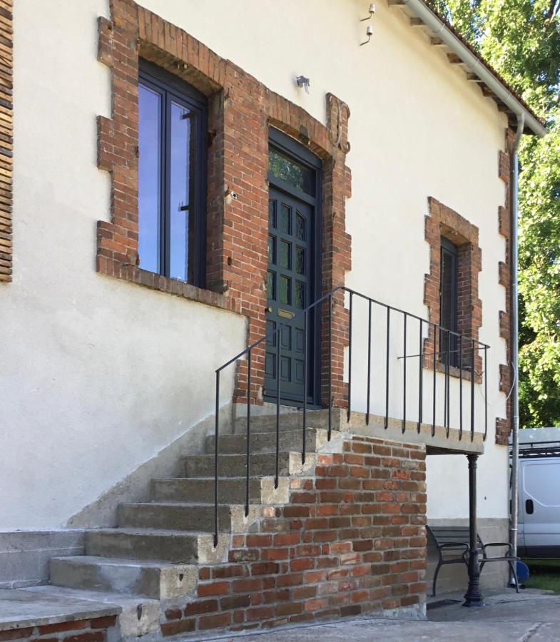 Moon River Saint-Junien Exterior photo